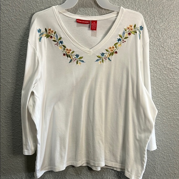 Gloria Vanderbilt White Embroidered V-Neck Top size 2X - Picture 1 of 4